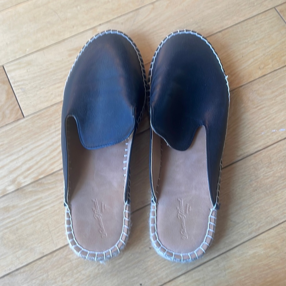 Leather slides/espadrilles